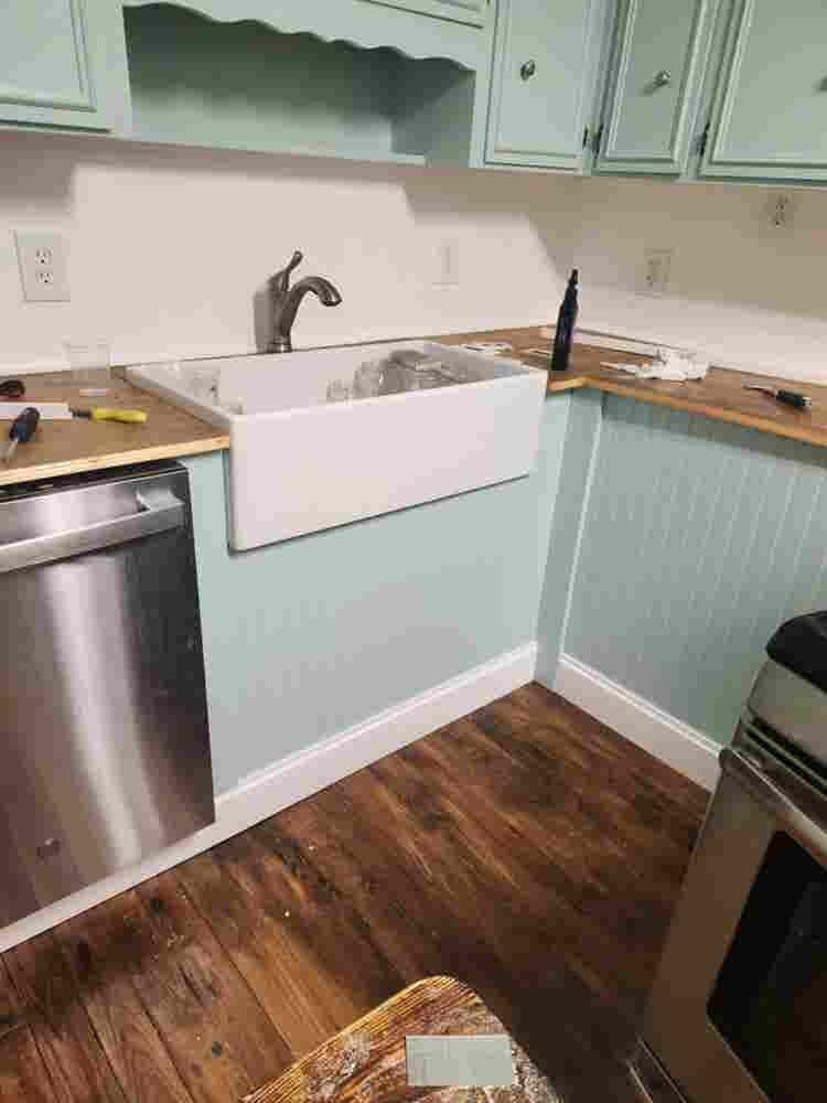 Looking for a Roommate in Smiths