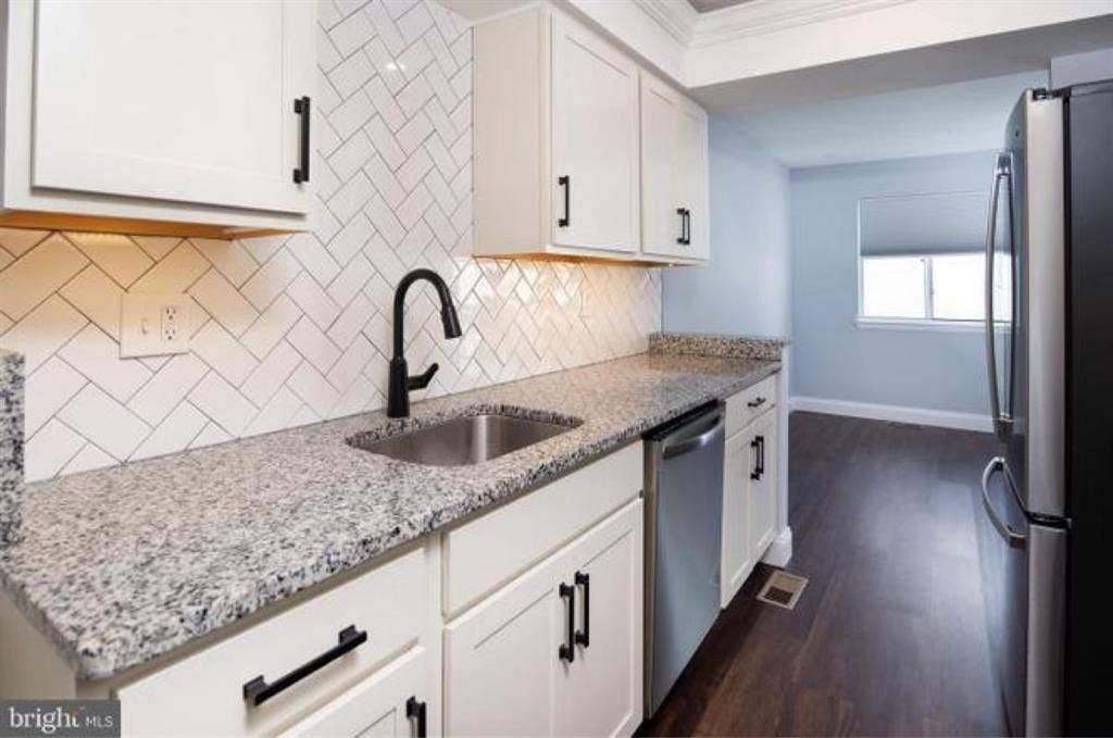 Room for rent in White M
arsh! 🏡