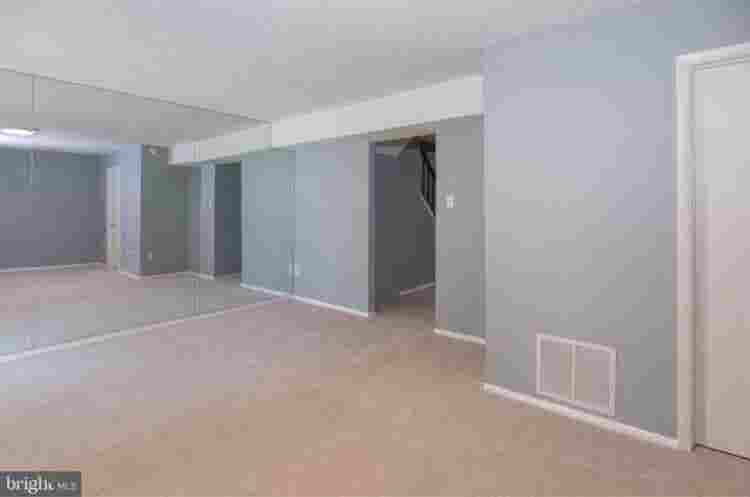 Room for rent in White M
arsh! 🏡