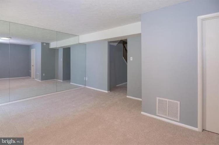 Room for rent in White M
arsh! 🏡
