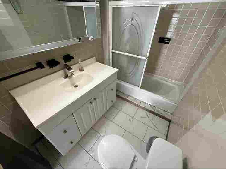 Private room to rent