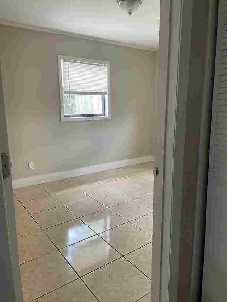 Room w private bathroom