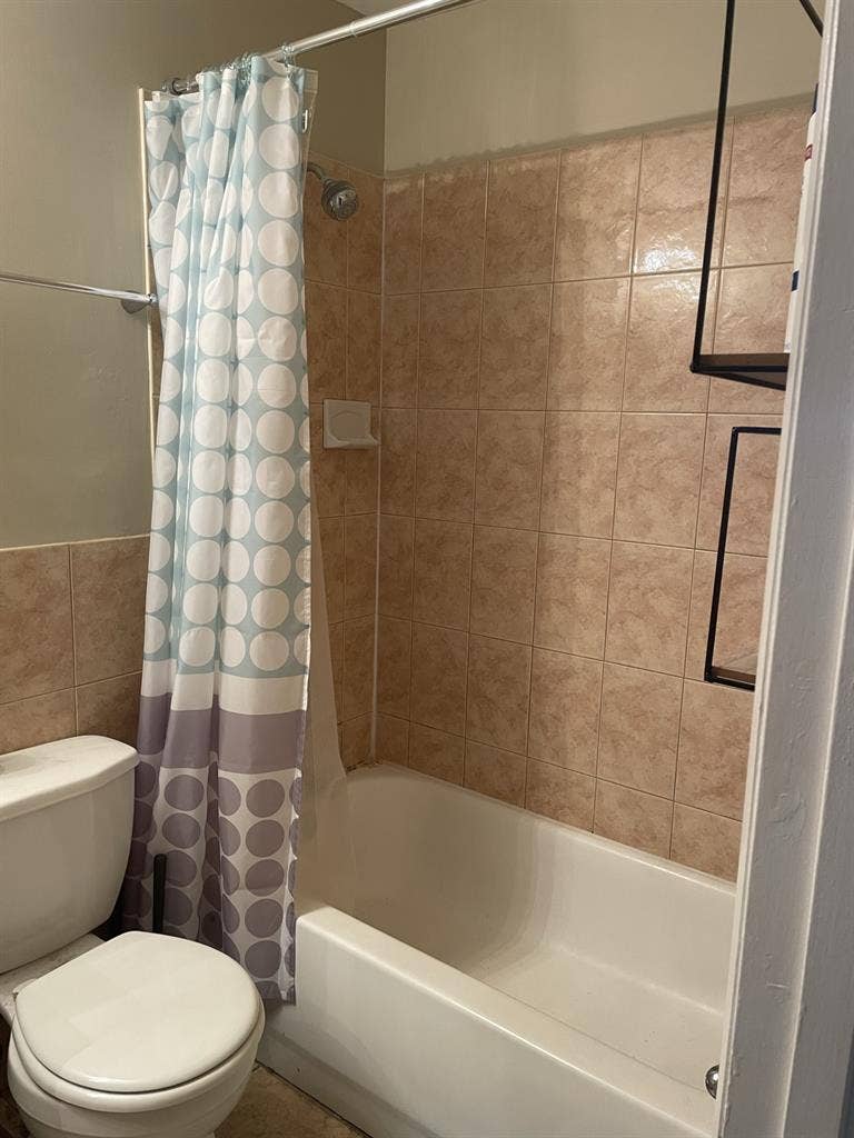 Room w private bathroom