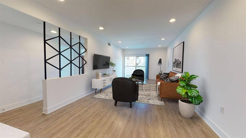 1 BR in Los Angeles