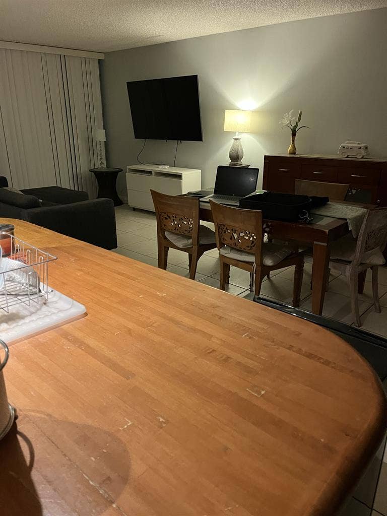 Private room + private bathroom