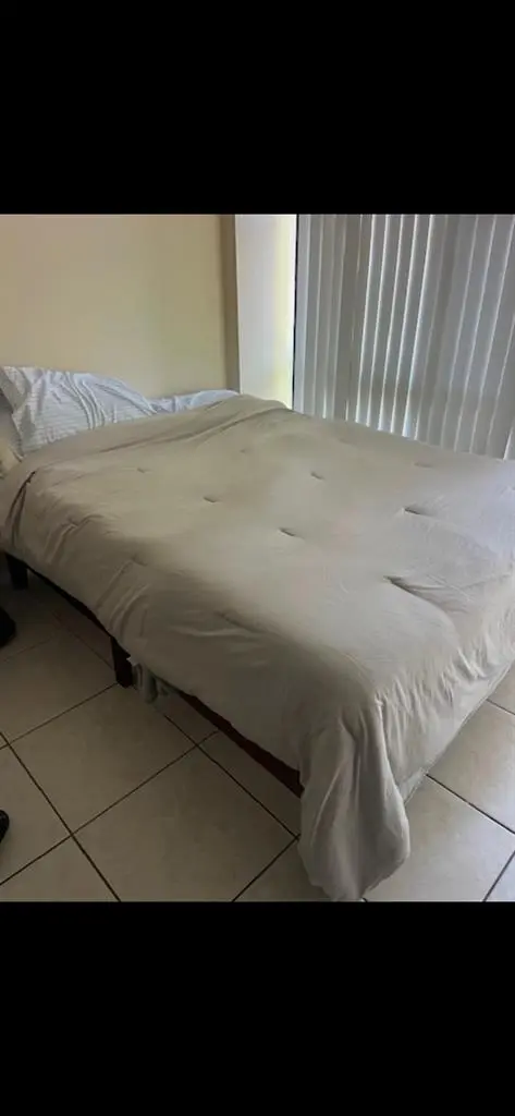 Private room + private bathroom