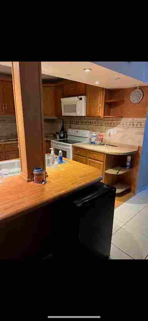 Private room + private bathroom