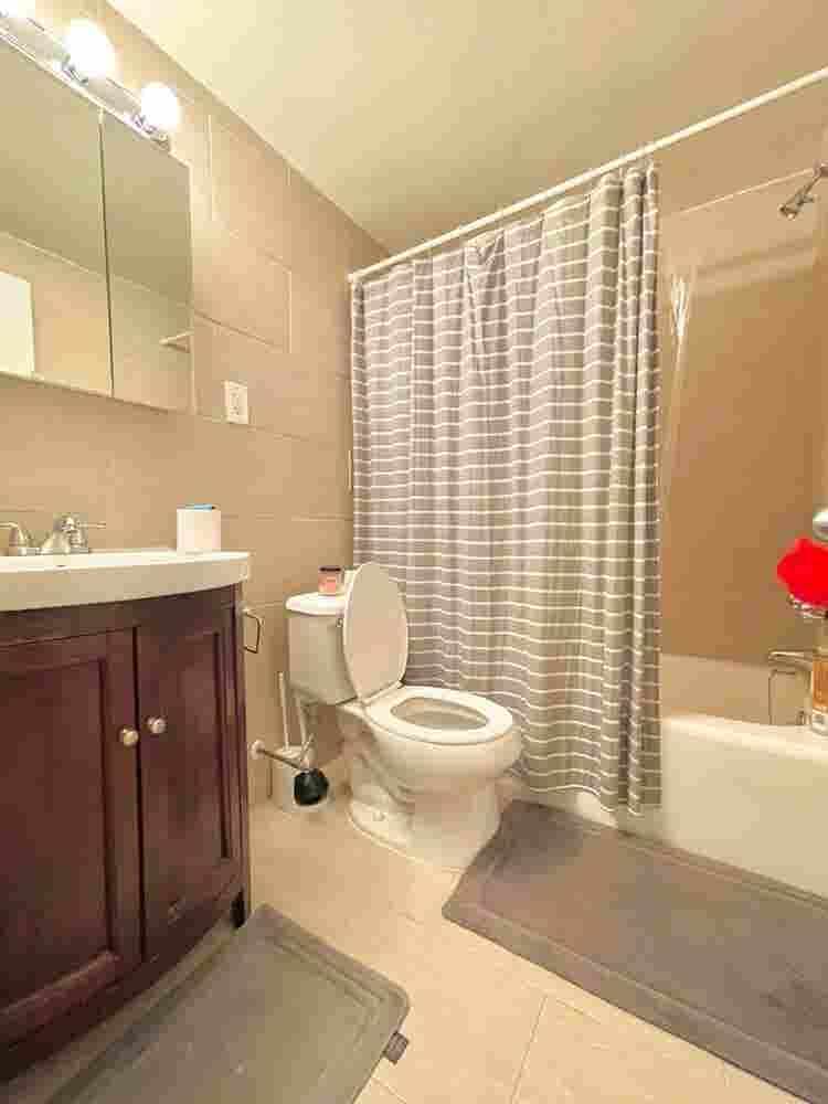 ✨Affordable Room in Midtown South✨