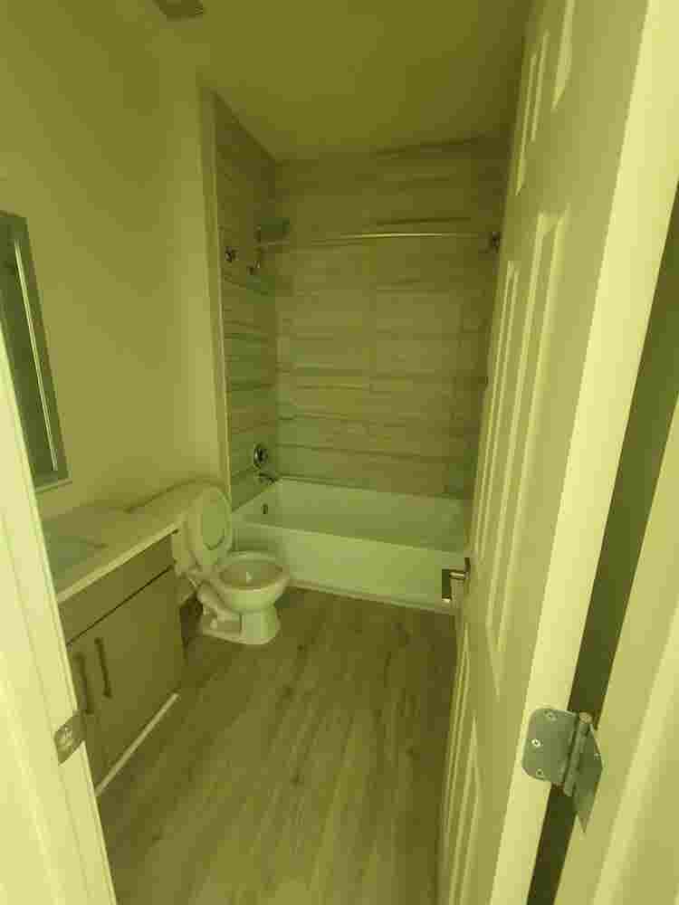Unfurnished room for rent