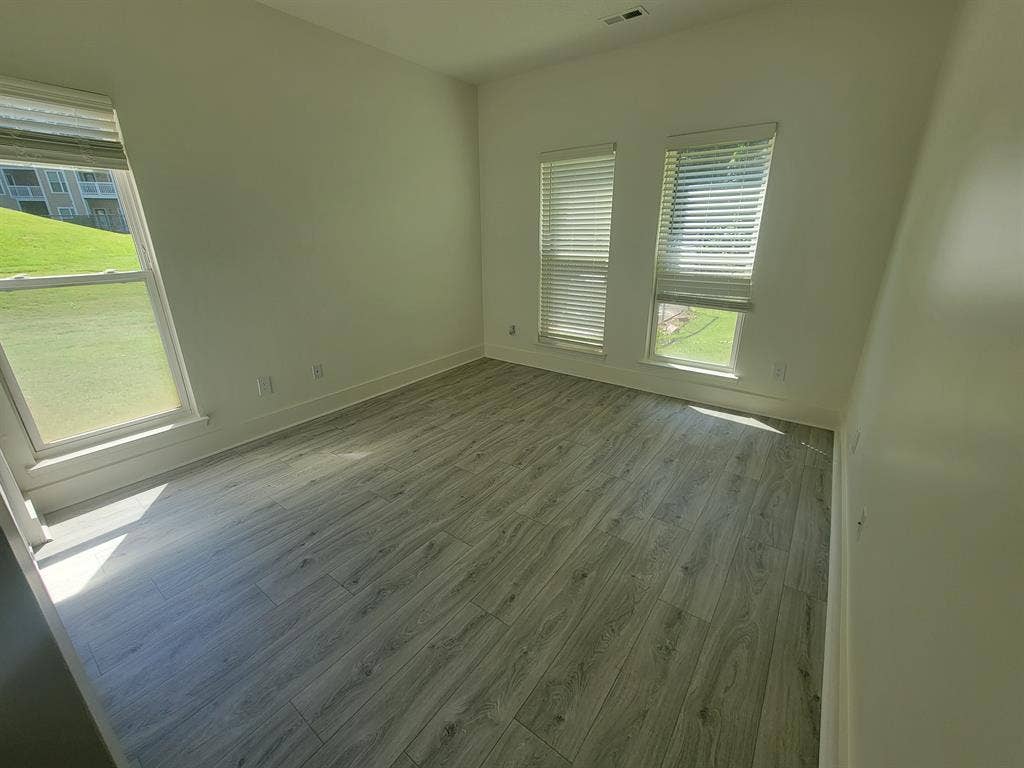 Unfurnished room for rent