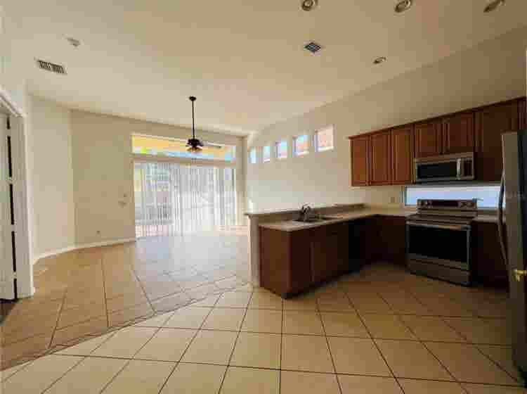 A private master room available