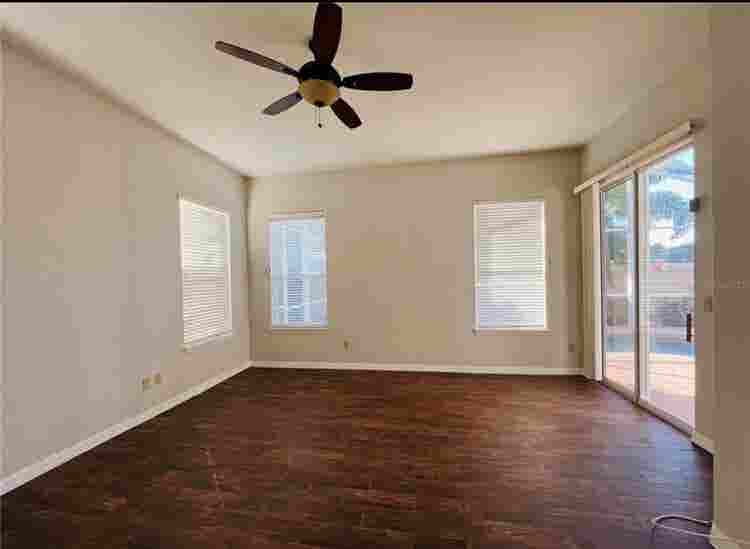 A private master room available