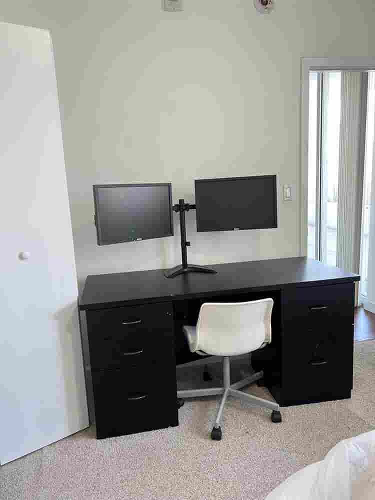 Furnished ROOM in EDGWATER