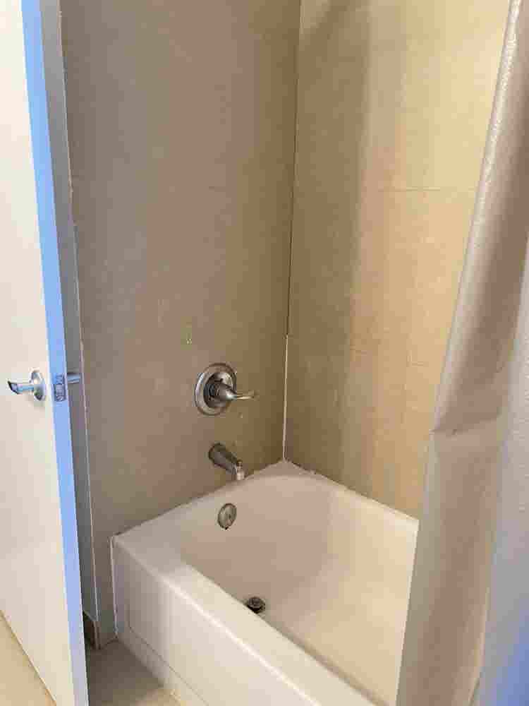 Furnished ROOM in EDGWATER