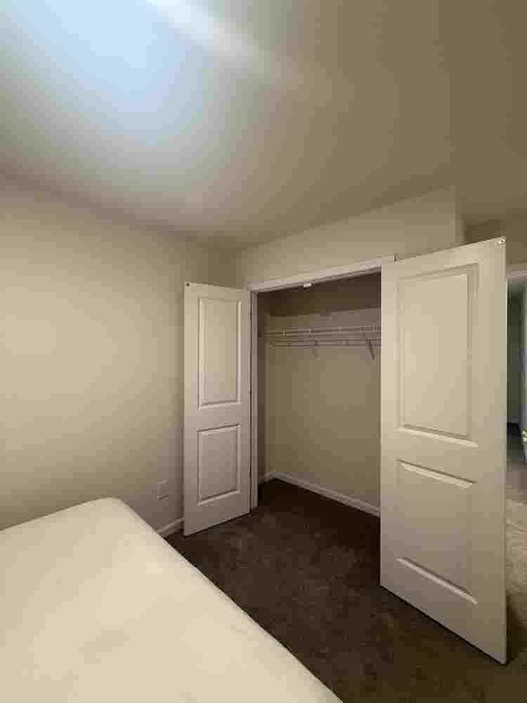 Furnished Room Quiet Neighborhood