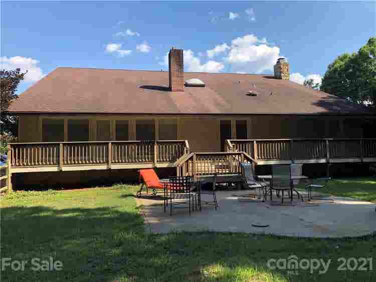 7 BR in Huntersville
