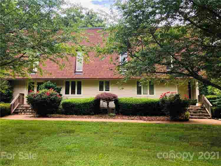 7 BR in Huntersville