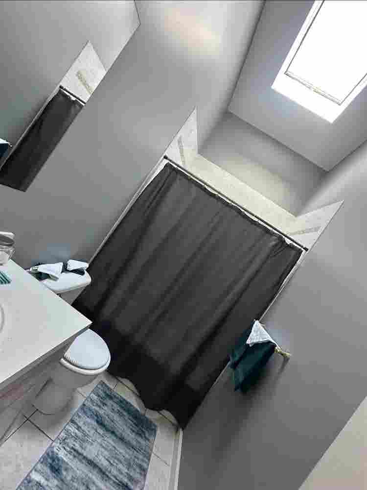 Large furnished room in