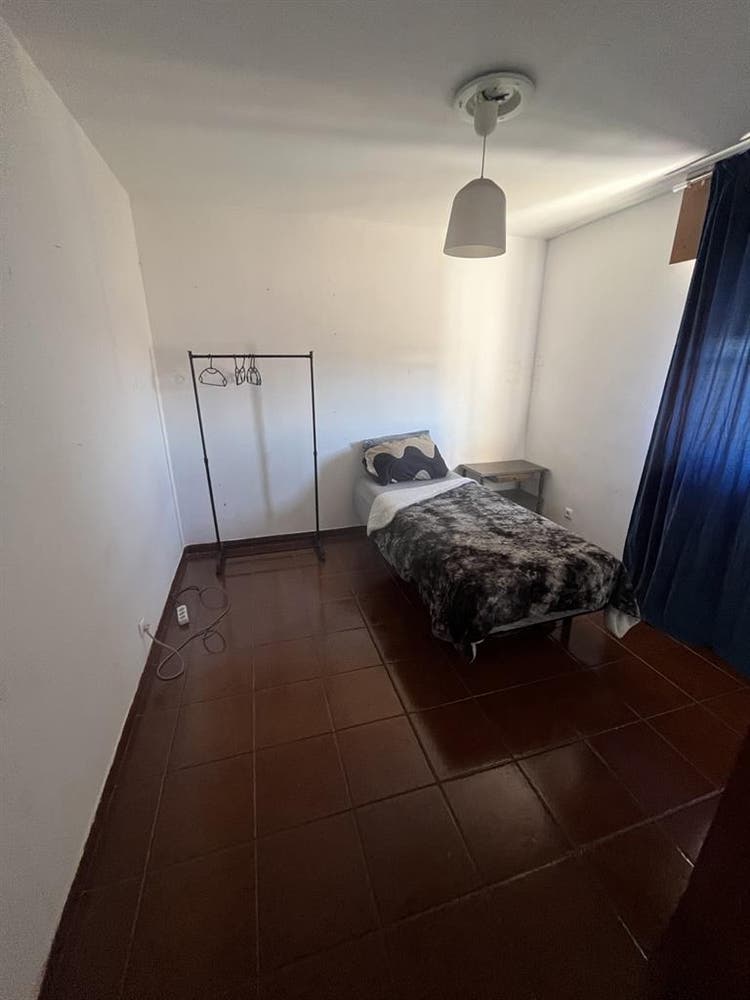Arrenda se quarto