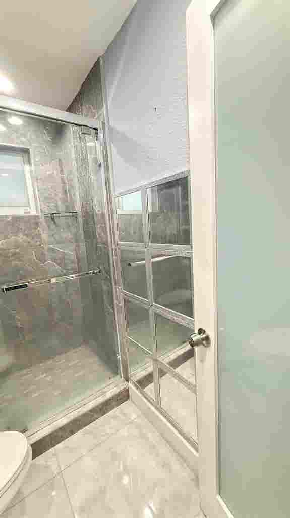 bathroom rental