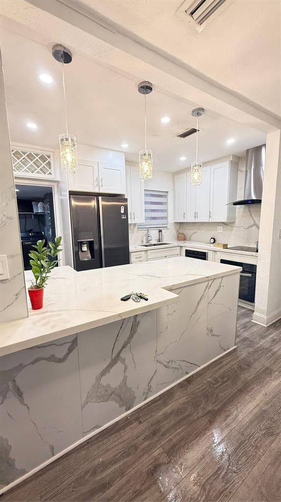 bathroom rental