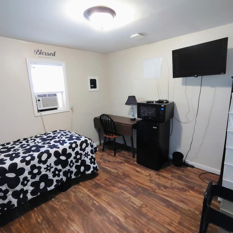 Fully Furnished Room