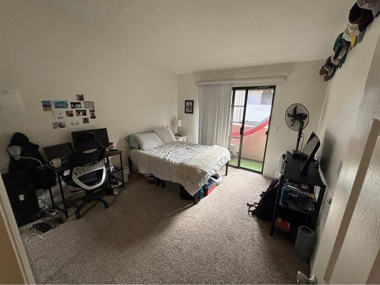 ASAP Single room available for rent