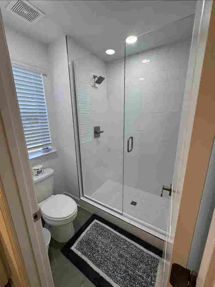 Fully Furnished Clean Room