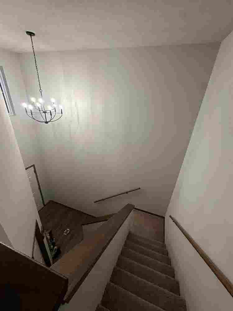 Sublet room in 
house- girls only!