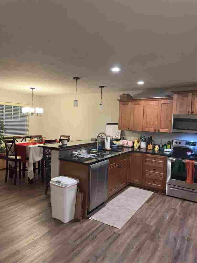 Sublet room in 
house- girls only!