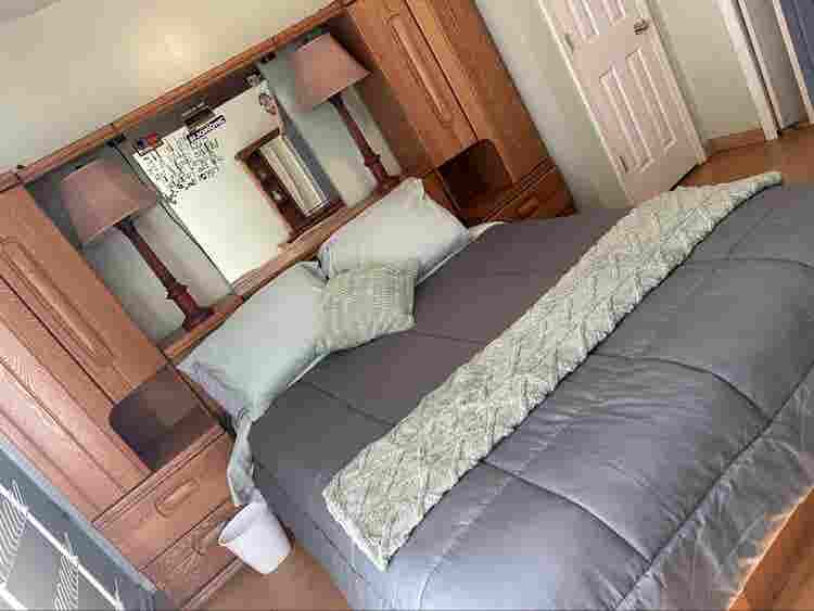 Fully furn BR INCL.
 UTILITIES