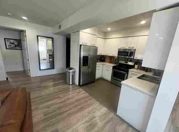 Studio city room for rent!!