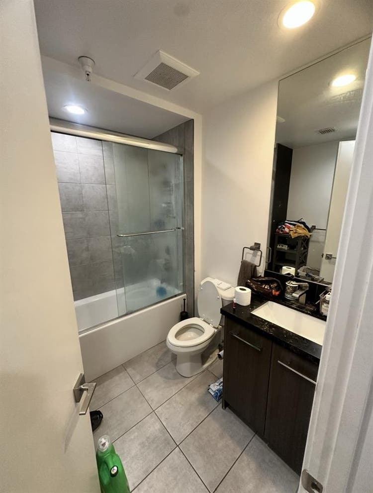 Studio city room for rent!!