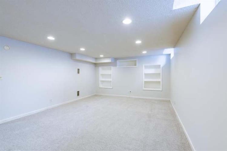 Clean private room for rent