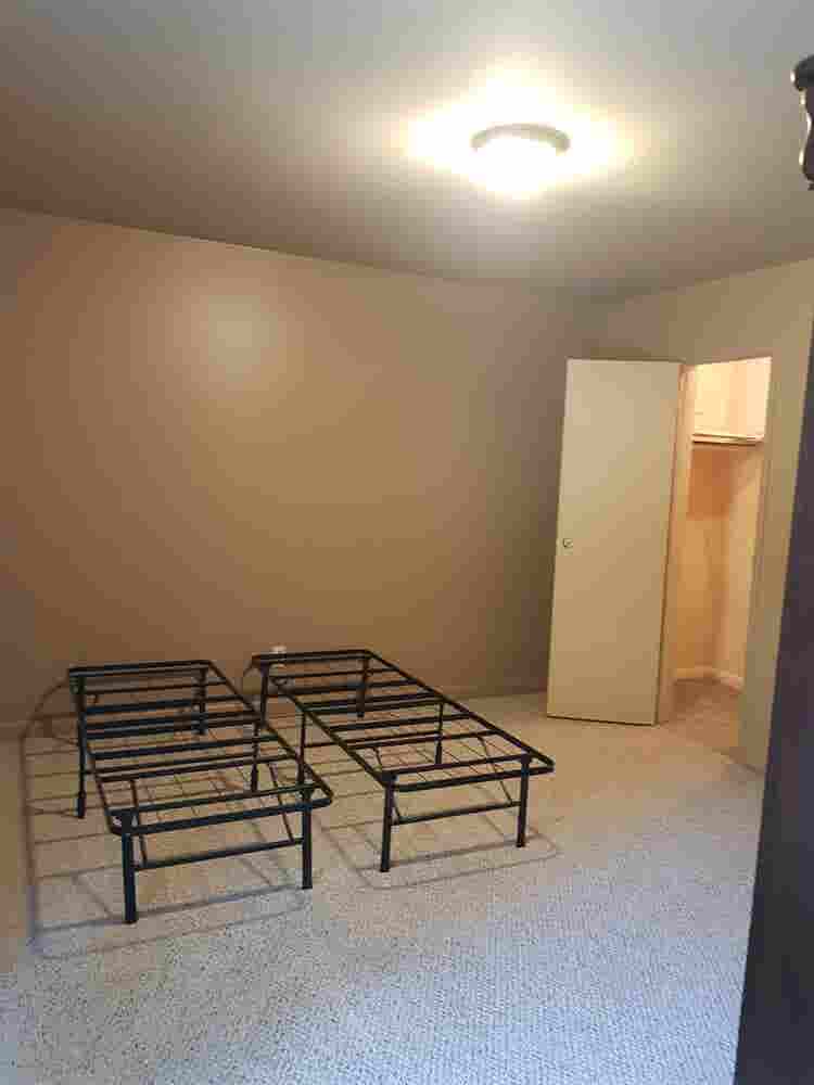 ROOM with Prvt Bath. AVAIL NOV