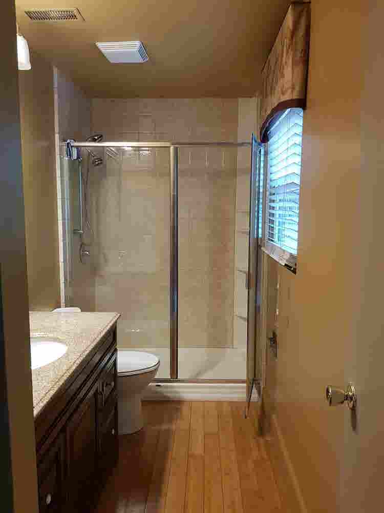 ROOM with Prvt Bath. AVAIL NOV