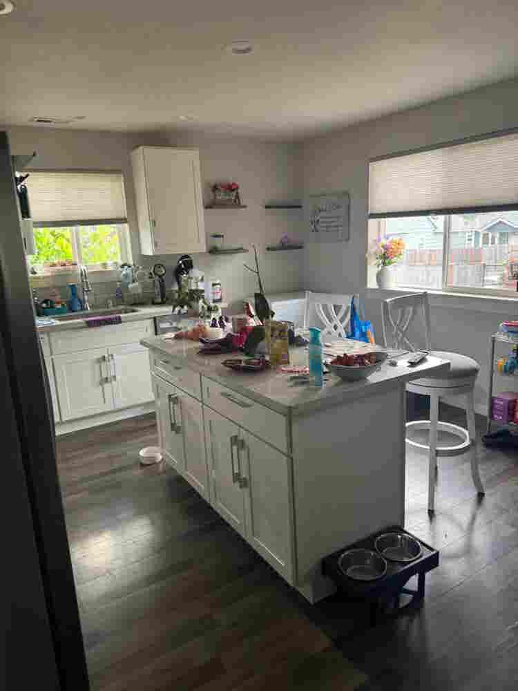 Room for rent in family home