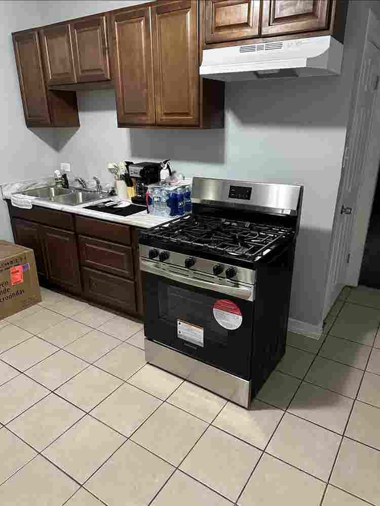 MEN ONLY 
Rooms for rent  monthly
