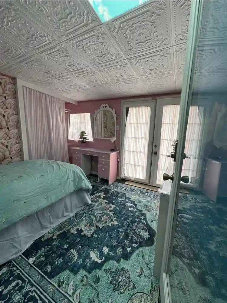 3 Rooms Vacant - Clairemontt