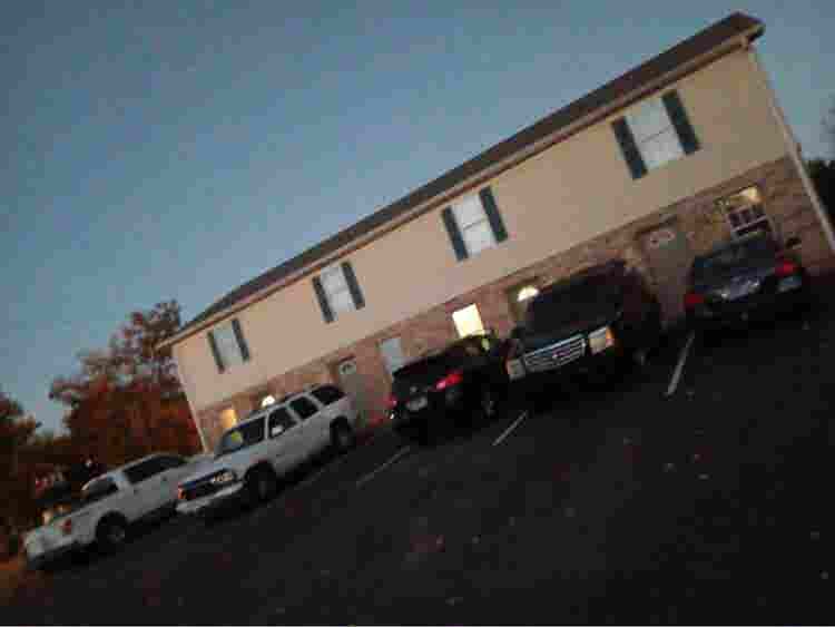 Looking for Female Roommate