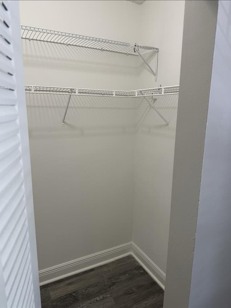 Nova Central - Wood Floor Unit