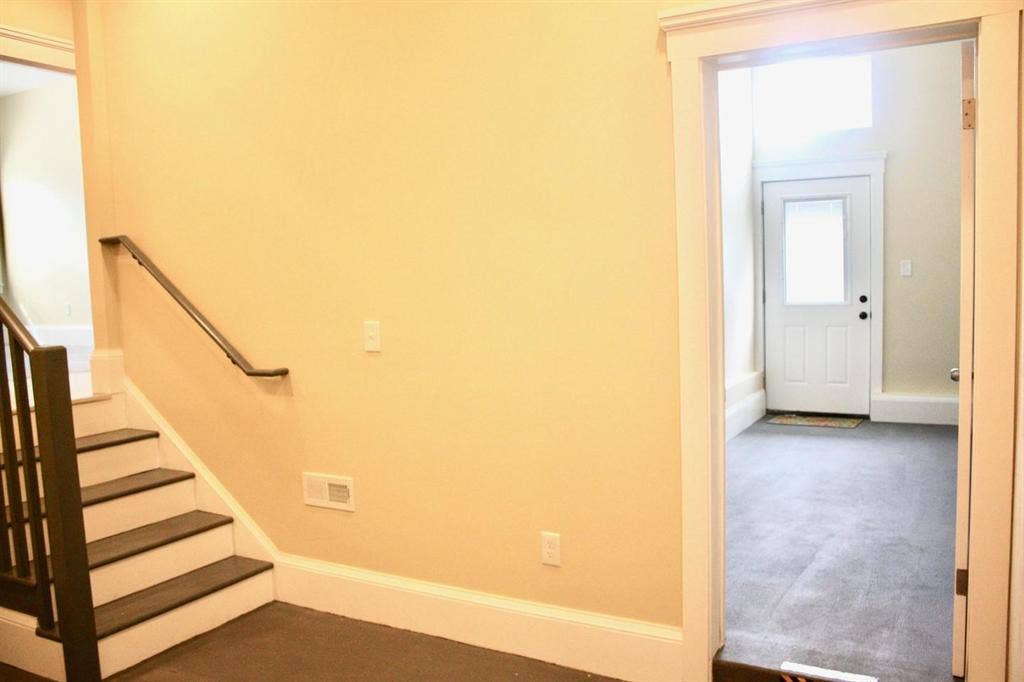 1 BR in Oakland