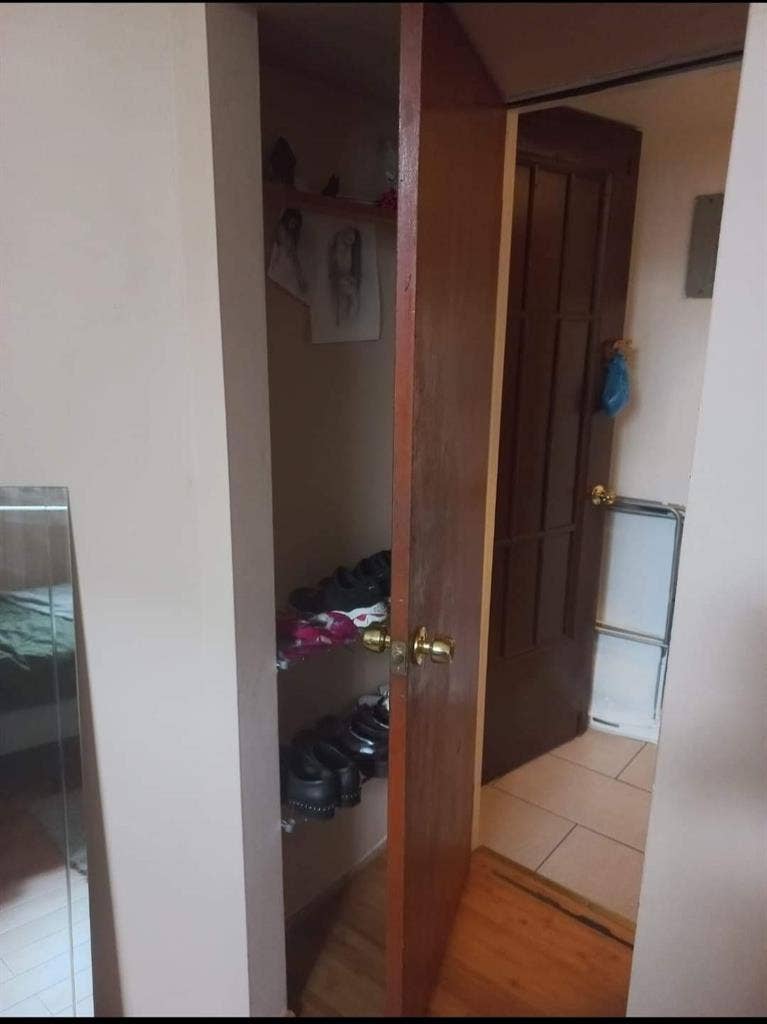 Room in Greenpoint