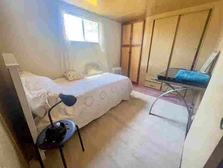 Furnished cozy room w/ big yard