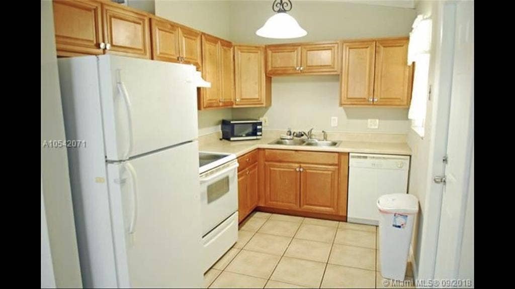 Quiet Master with Private Bathroomm