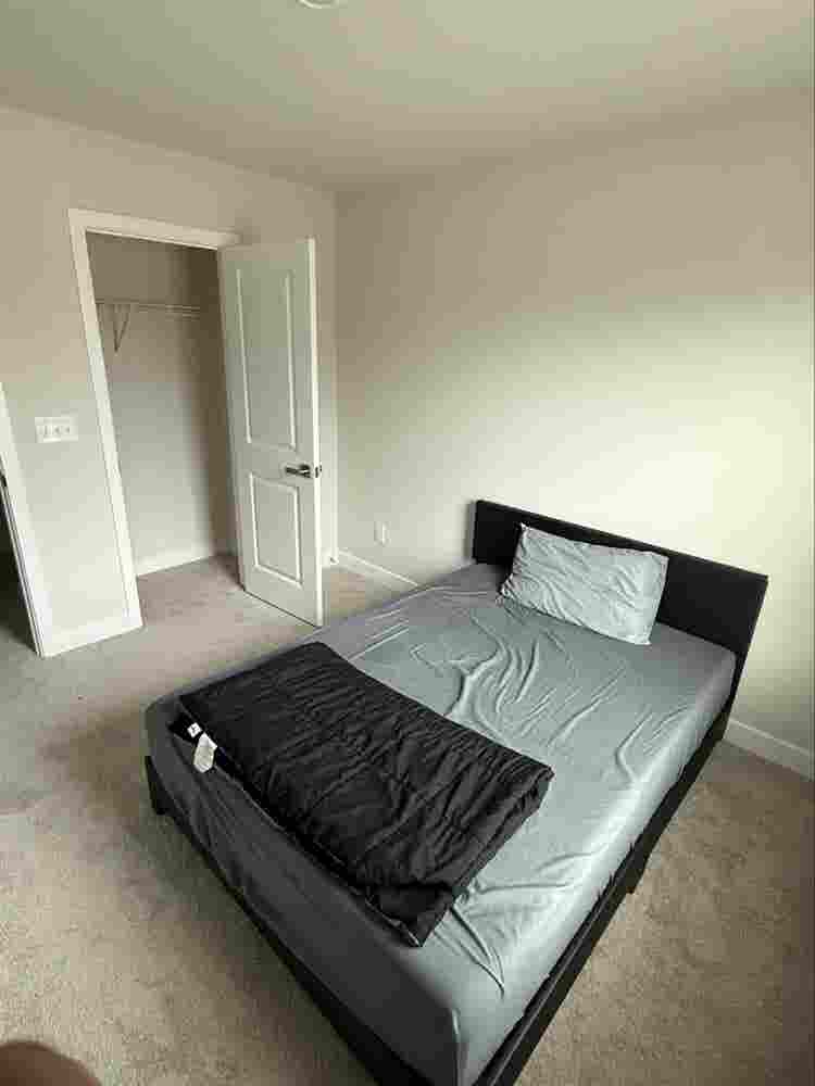 Private room for rent