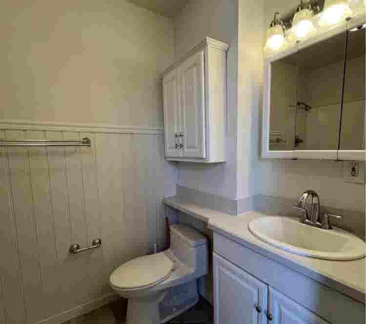 Private Room for Rent — 
Roommate