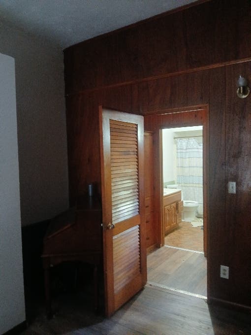 One roommate and thier own room