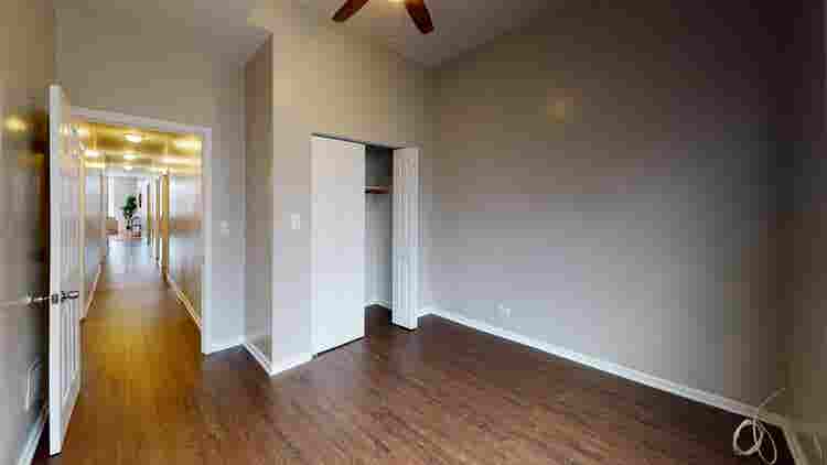 1 BR in Chicago