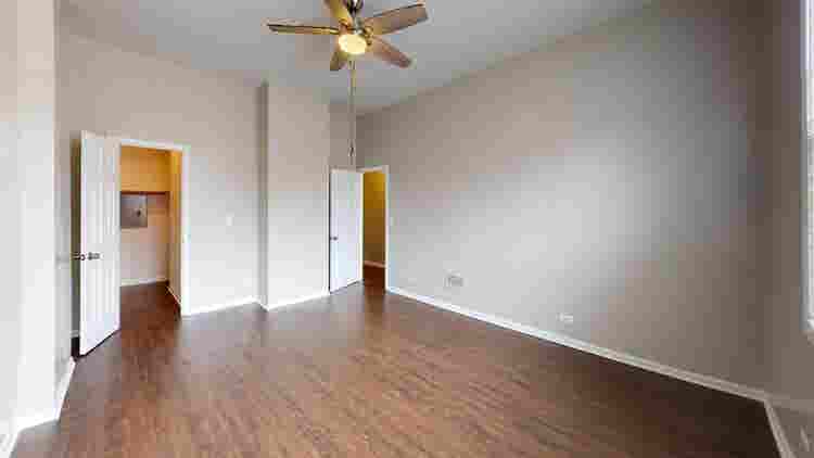 1 BR in Chicago
